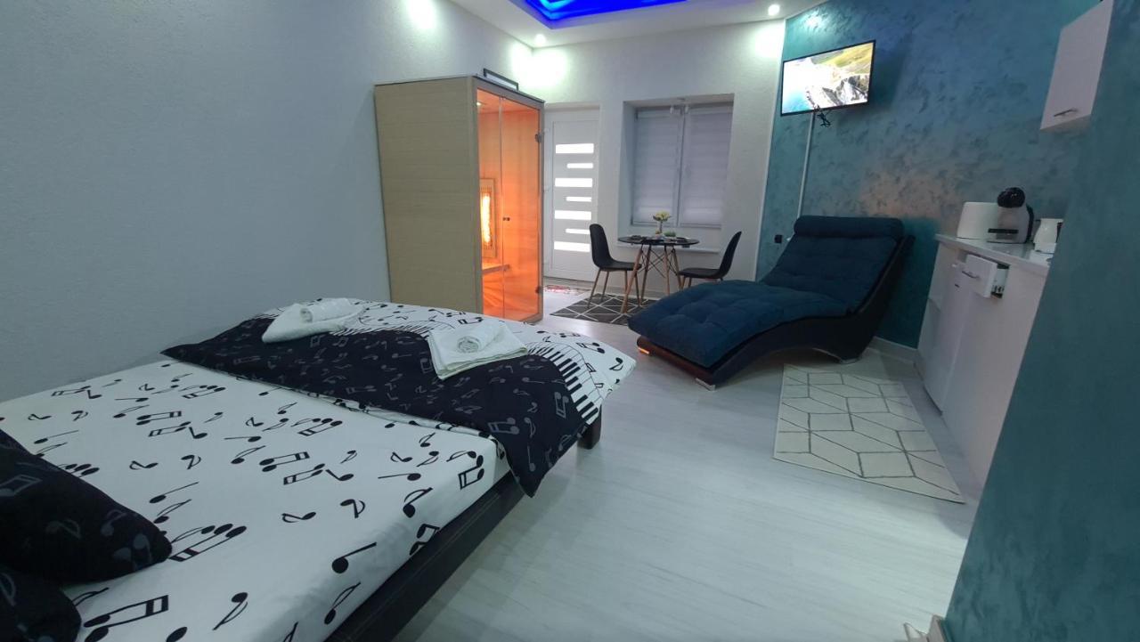Apartman Melody Paraćin Exteriör bild